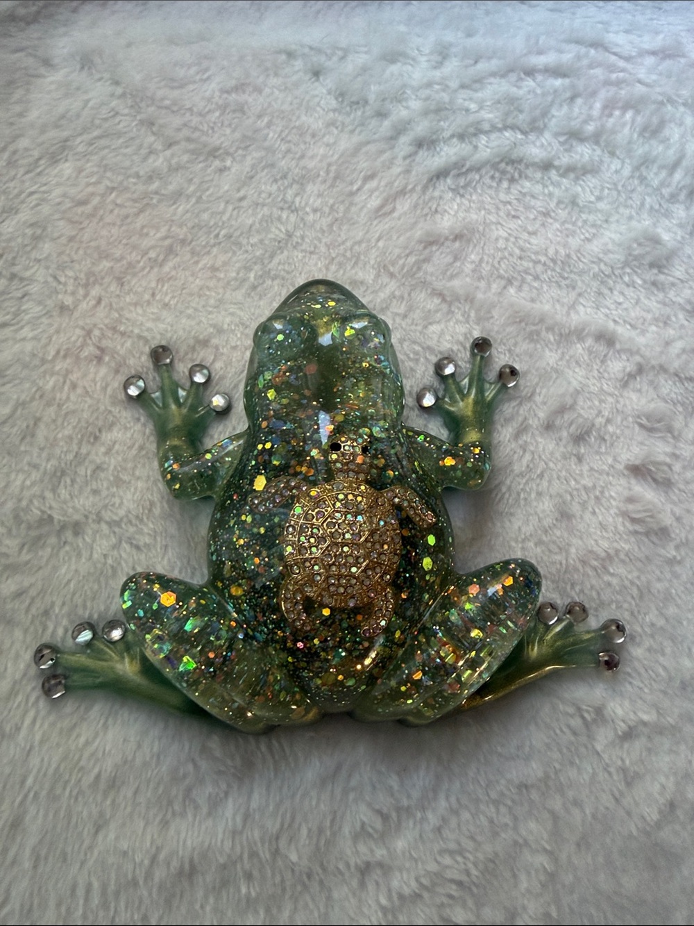 Handmade Green Glitter Frog with turtle 
4”x 5.3”